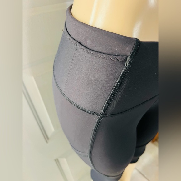 Lululemon Outrun Ruched Mesh Pocket Luxtreme Cropped leggings size 6 - Picture 4 of 17